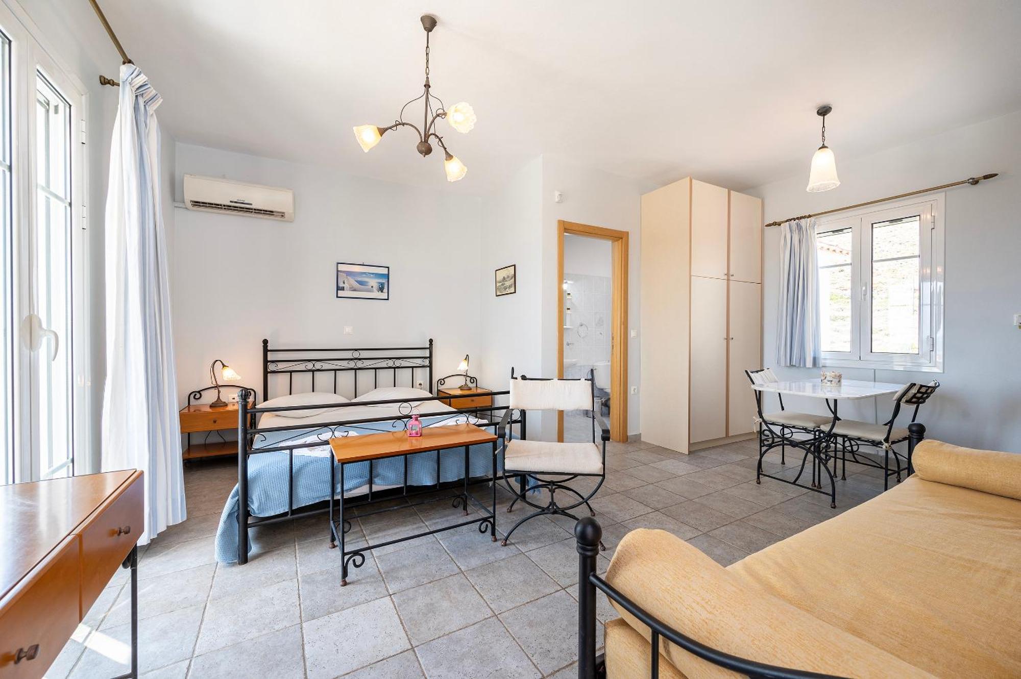 Agnadi Blue Apartments Diakofti 外观 照片